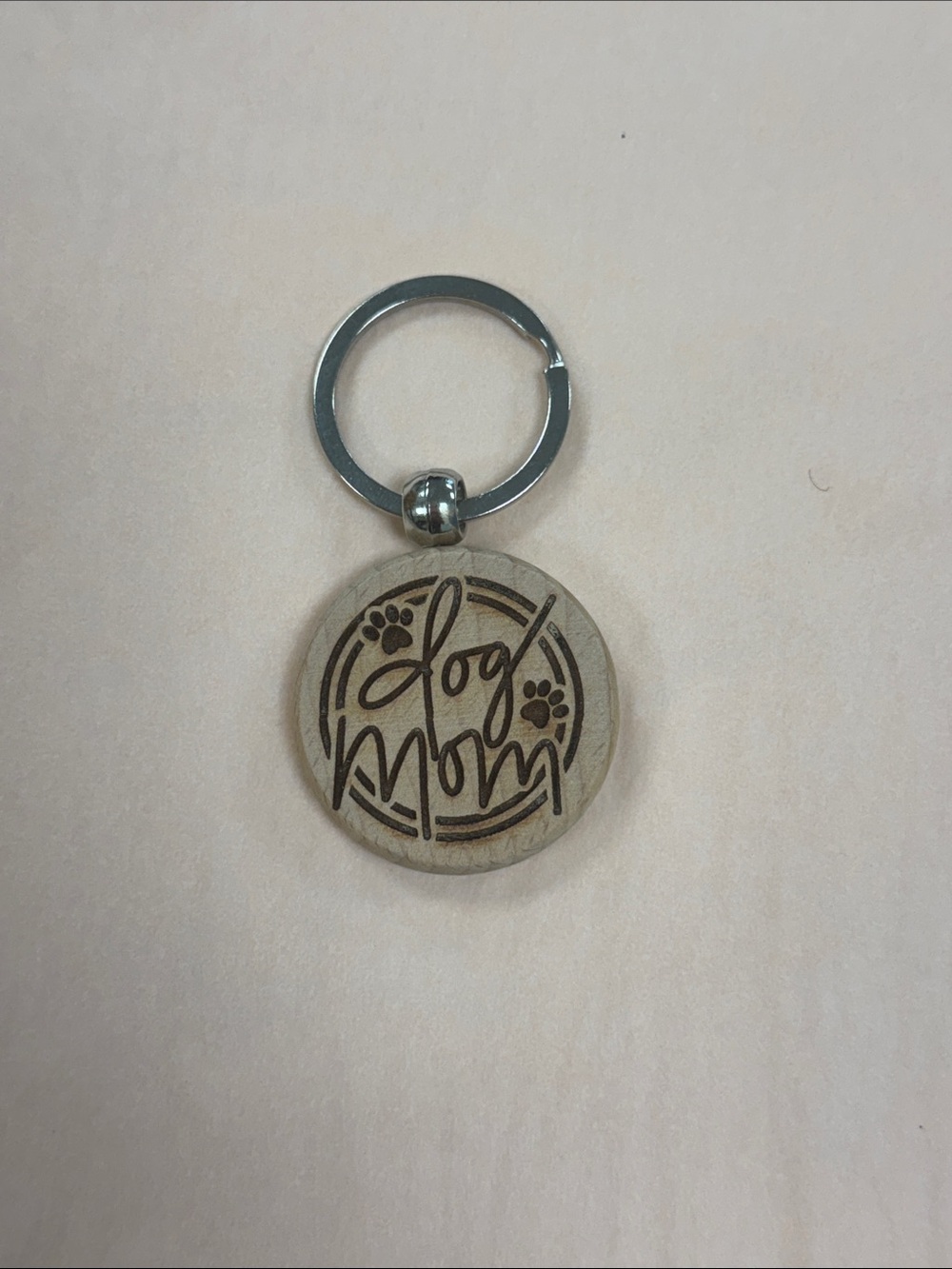 Dog Mom Wood and Metal Keychain - Natural